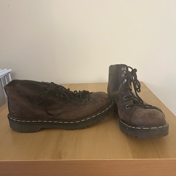 Dr. Martens Leather Boot Size 7 - Picture 3 of 6